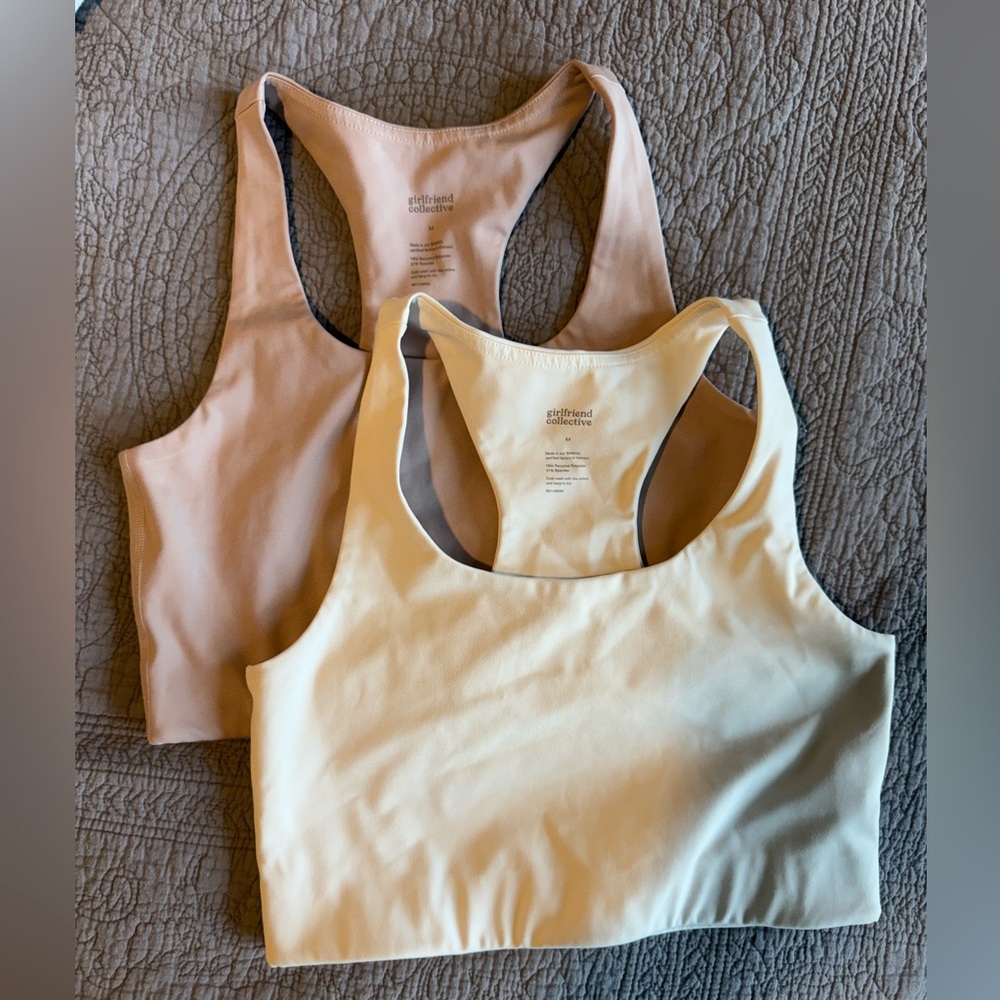 Set of 2 sports bras